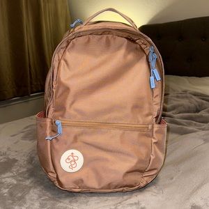 B2TM city backpack 24 L